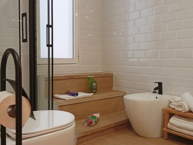 apartamento-alicante-centro-tradicional-y-playa-bano-completo-01-03