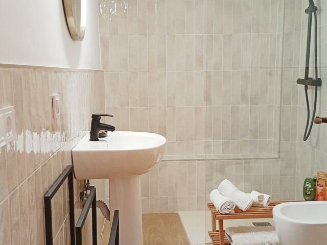 apartamento-alicante-centro-tradicional-y-playa-bano-completo-02